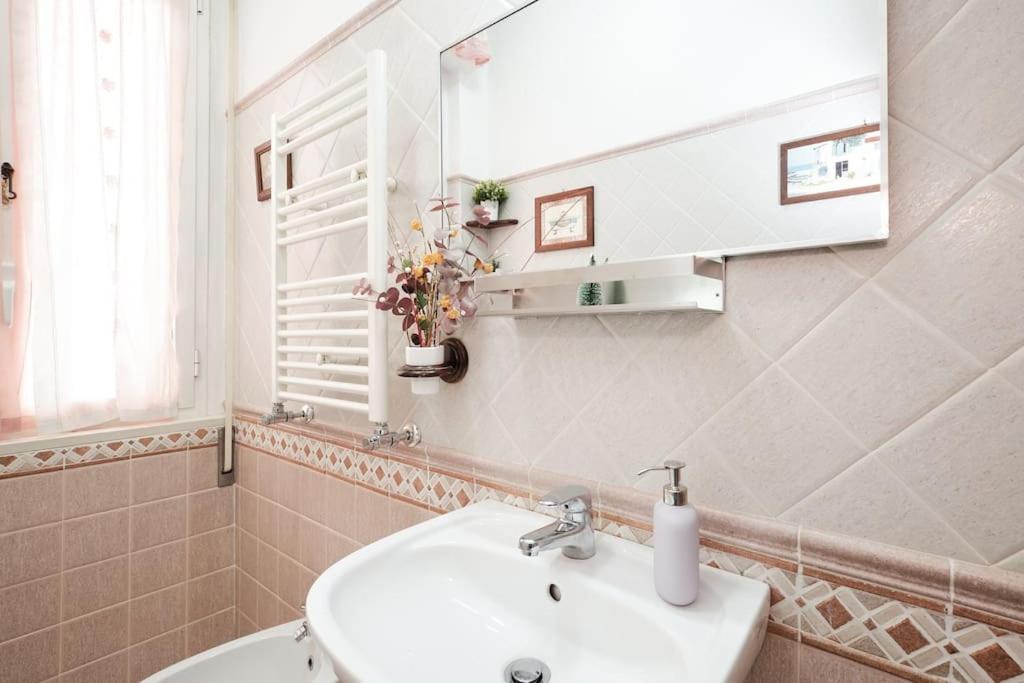 Apartment Penthouse 200 Meters From Metro Wi-fi And Ac