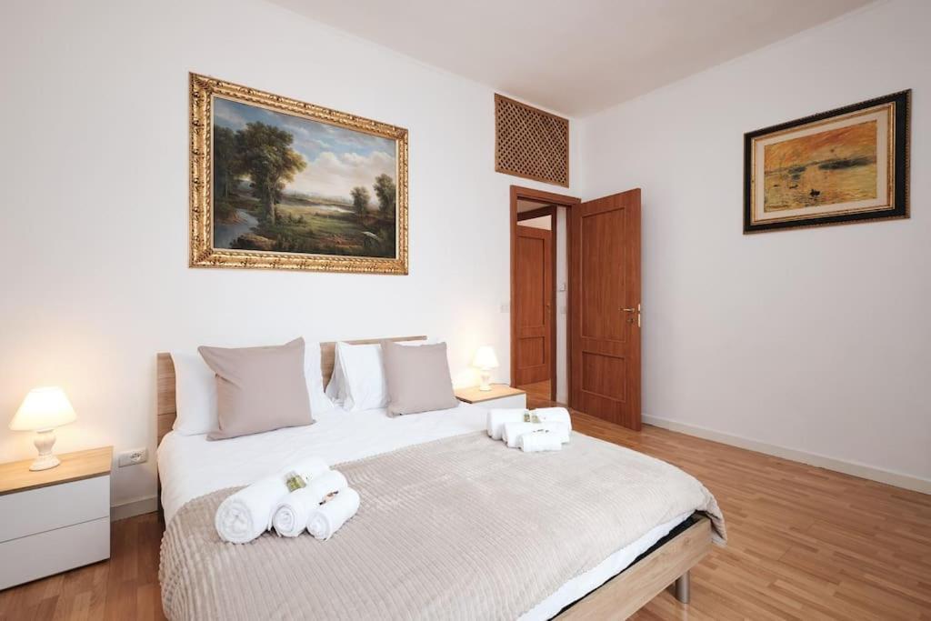 Penthouse 200 Meters From Metro Wi-fi And Ac Apartment Rom