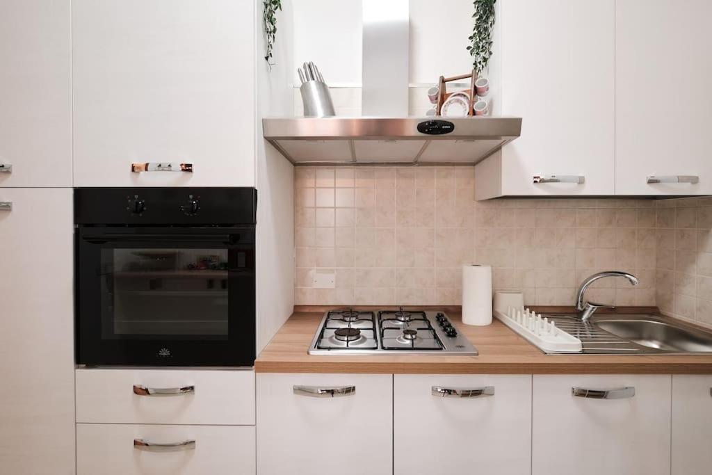 Penthouse 200 Meters From Metro Wi-fi And Ac * Rom
